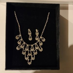 Costume jewelry set
